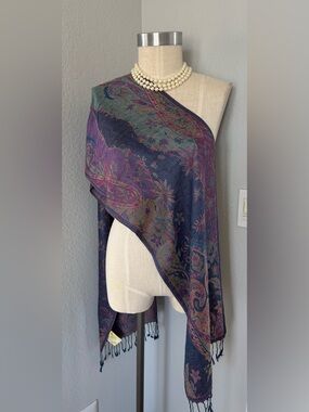 NWT Rapti Pashmina & Silk Scarf